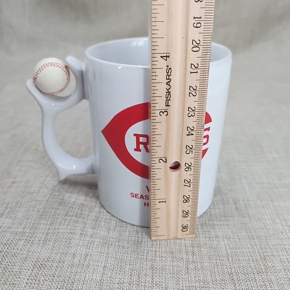 Vintage Cincinnati Reds VIP Season Ticket Holders coffee mug Spinning Baseball - Picture 10 of 10